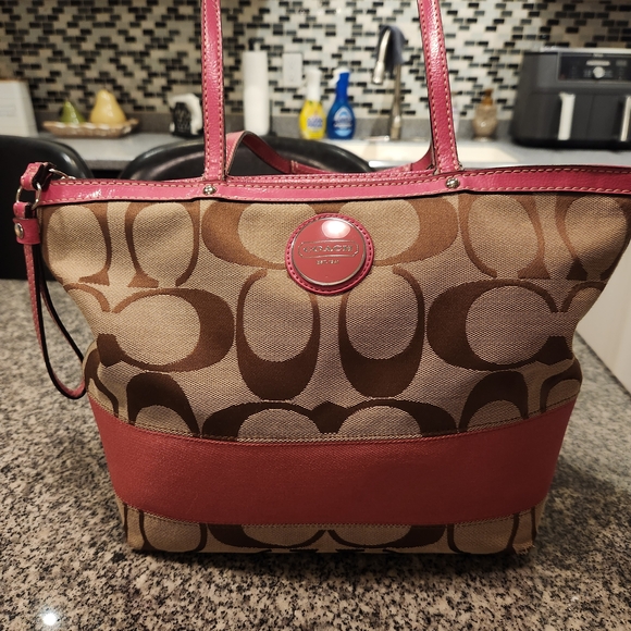 Coach Signature Brown and Pink Tote Bag - Picture 4 of 17
